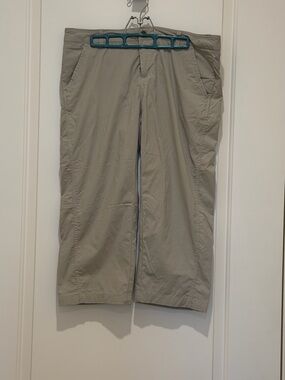 Royal Robbins Light Khaki Capris